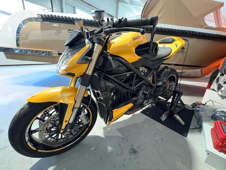 Ducati Streetfighter 848 AMG Special Edition, Motoren, Motoren | Ducati, Bedrijf, Naked bike, meer dan 35 kW, 2 cilinders, Motorrijbewijs A