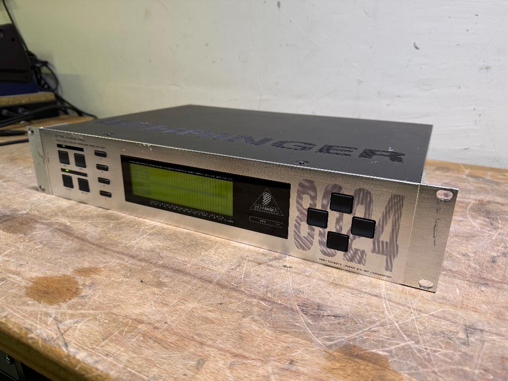 Behringer DSP 8024 Ultra Curve-Pro Equalizer, Ophalen of Verzenden, Multi-effect