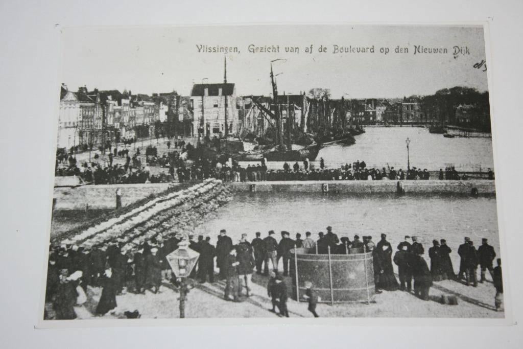 Foto Archief Vlissingen - Voorhaven Nieuwendijk... 1909, Ophalen of Verzenden, Gelezen