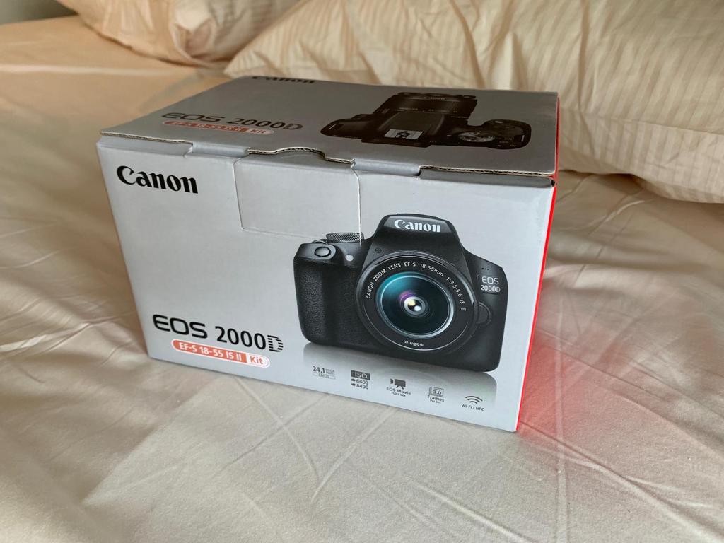 NIEUW IN DOOS, Camera Canon EOS 2000D, Spiegelreflex, Canon, Nieuw, Ophalen of Verzenden