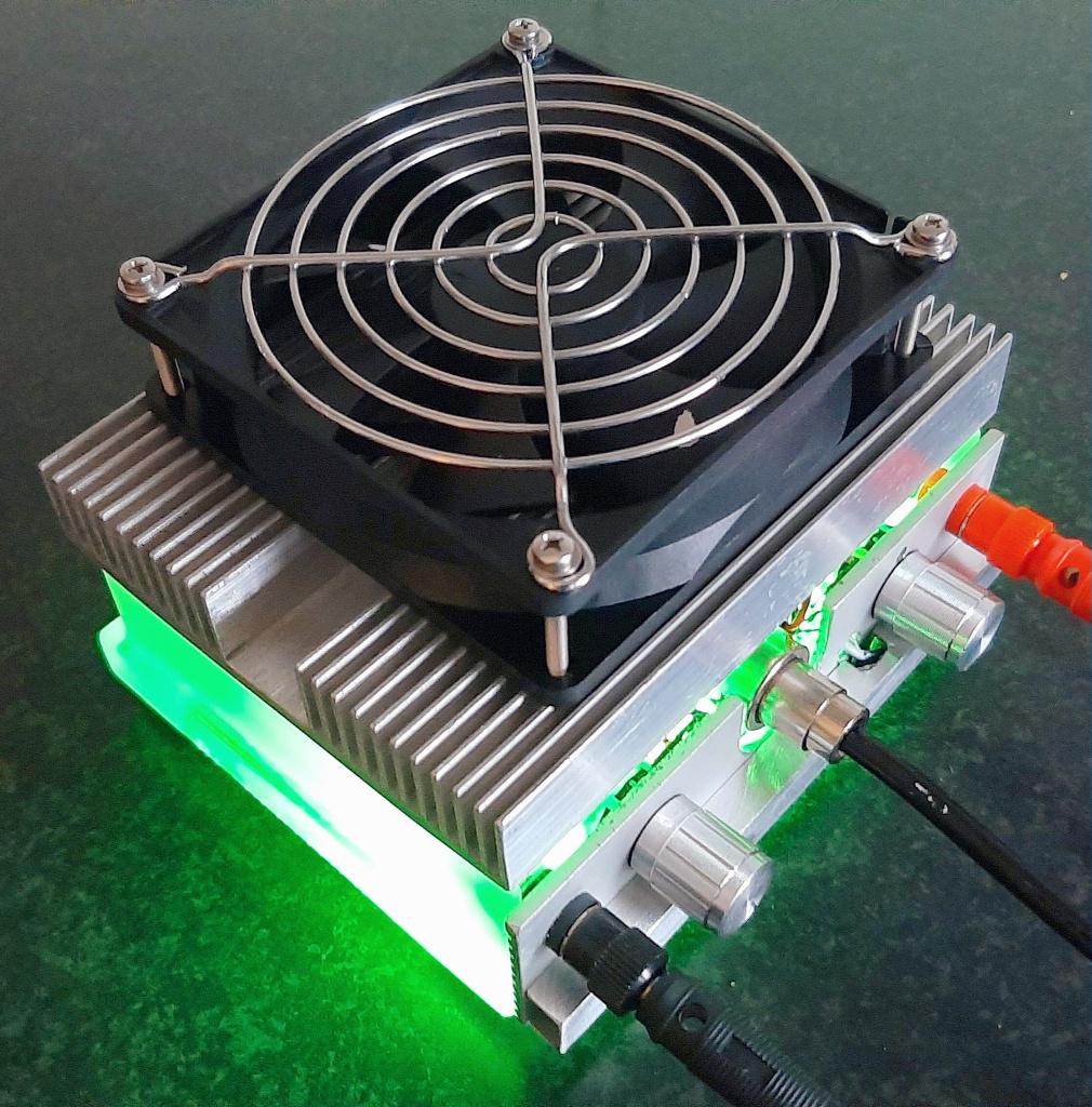 100 Watt 50 Ohm Dummy Load schakelt ventilator in bij 40C, Telecommunicatie, Ophalen of Verzenden, Nieuw, Zender