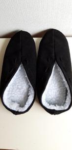 Nieuw zwarte sloffen in maat 39, Zwart, Nieuw, Ophalen of Verzenden, Pantoffels of Sloffen