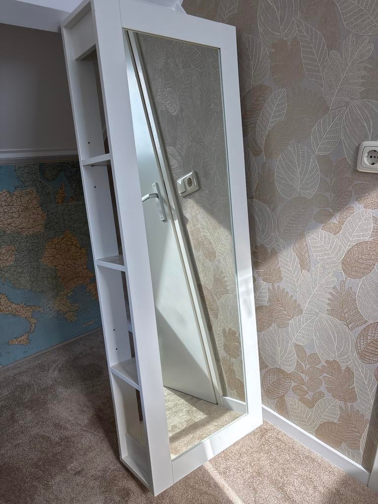 IKEA Spiegelkast met handige opbergvakken achter, Huis en Inrichting, Ophalen, Minder dan 50 cm, Gebruikt, 150 tot 200 cm