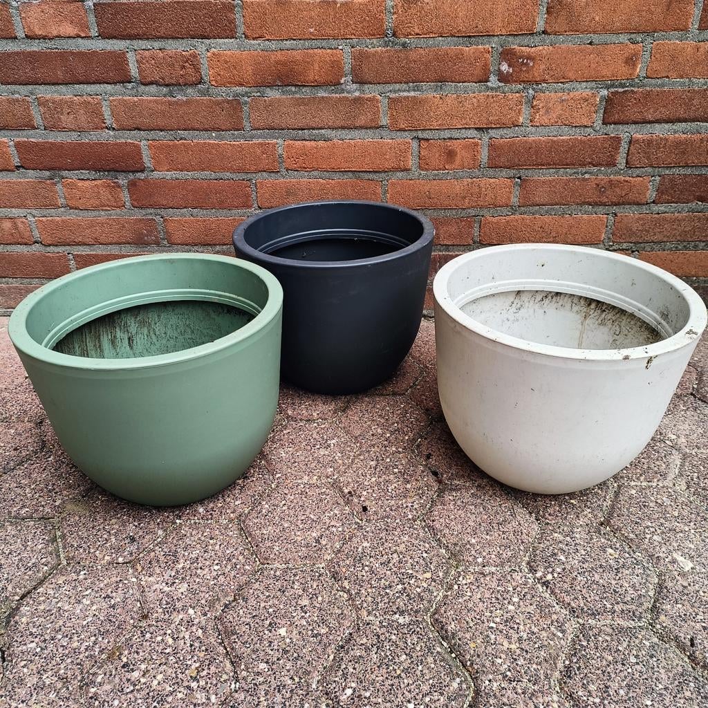 3 mooie kunstof bloempotten. Samen €5,-, Ophalen, Kunststof, Rond, Zo goed als nieuw