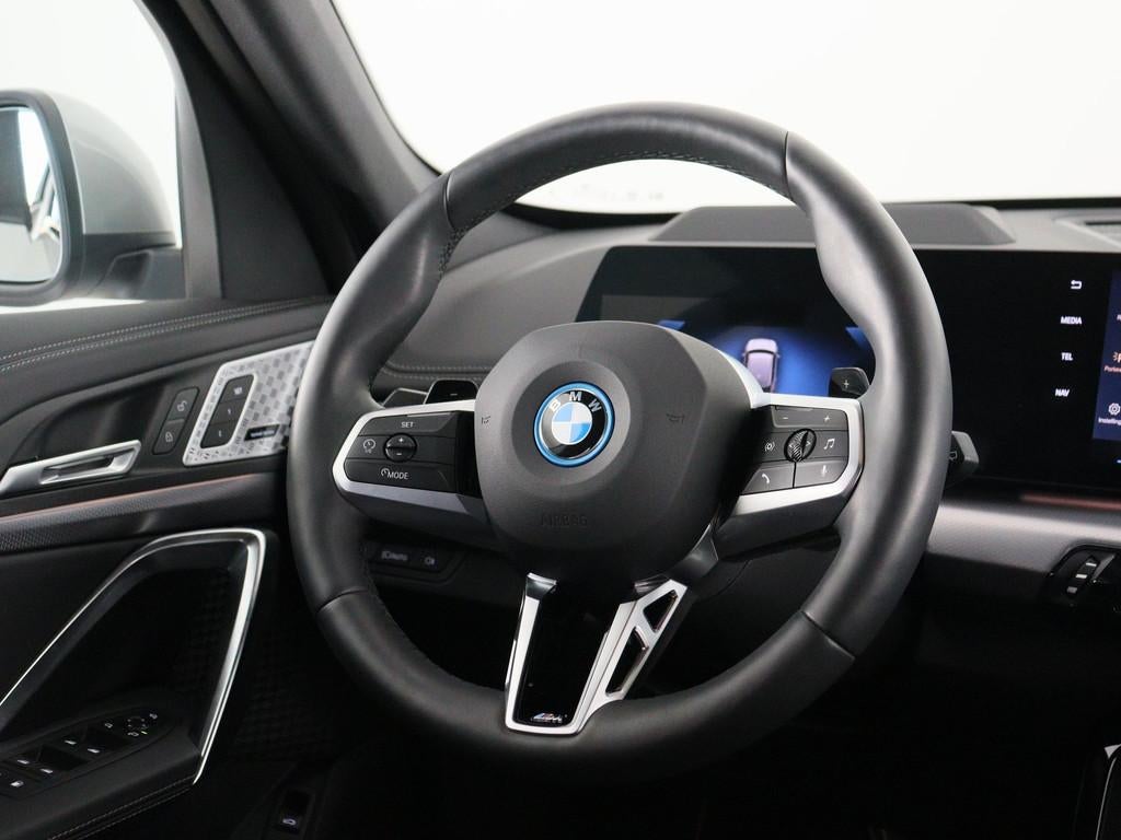 BMW X1 xDrive30e (bj 2025, automaat), Auto's, BMW, Gebruikt, Zwart, Met garantie (alle), Overige brandstoffen