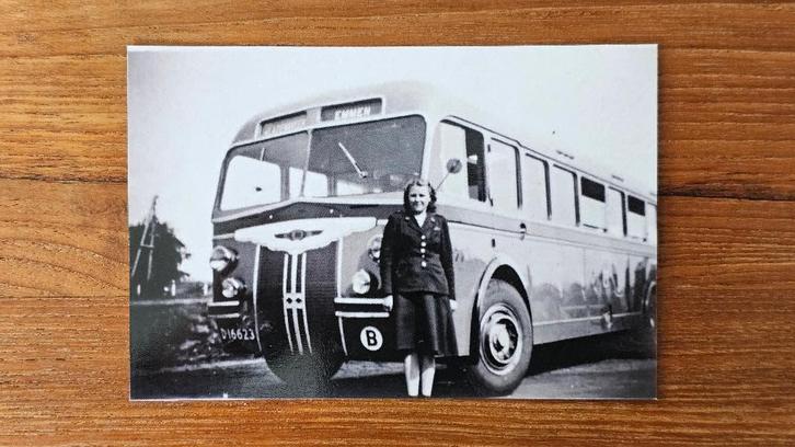 Foto BUS EDS Hoogeveen 77, Verzamelen, Spoorwegen en Tramwegen, Gebruikt, Bus of Metro, Overige typen, Verzenden