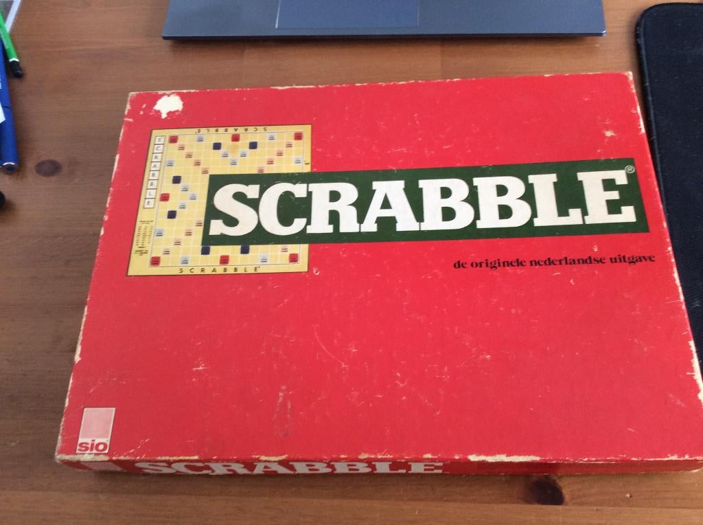 Vintage Scrabble, de originele Nederlandse uitgave SIO, Hobby en Vrije tijd, Gezelschapsspellen | Bordspellen, Een of twee spelers