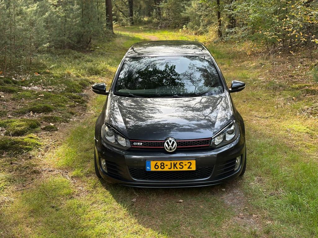 Volkswagen Golf 2.0 GTI 155KW DSG 2009 Grijs, Zwart, 4 cilinders, Bi-Xenon koplampen, 1314 kg