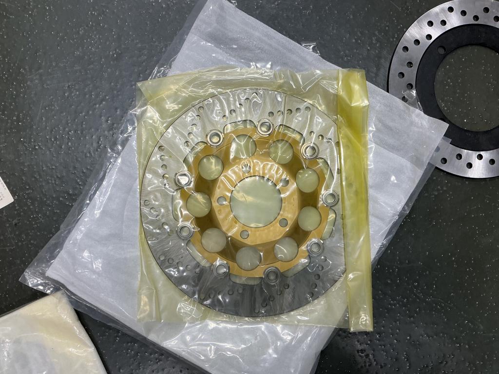 Suzuki Voorremschijf GSF600(N)(S) BANDIT LH, Motoren, Suzuki Nederland (B.V. Nimag), Ophalen of Verzenden, Lange Dreef 12, 4131 NH Vianen