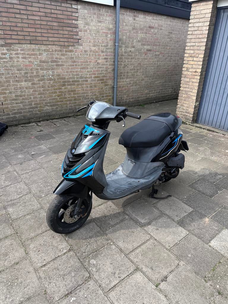 Piaggio Zip 4T met WOK-status - Opknapper, Fietsen en Brommers, Scooters | Piaggio, Ophalen, Gebruikt, Benzine, Zip