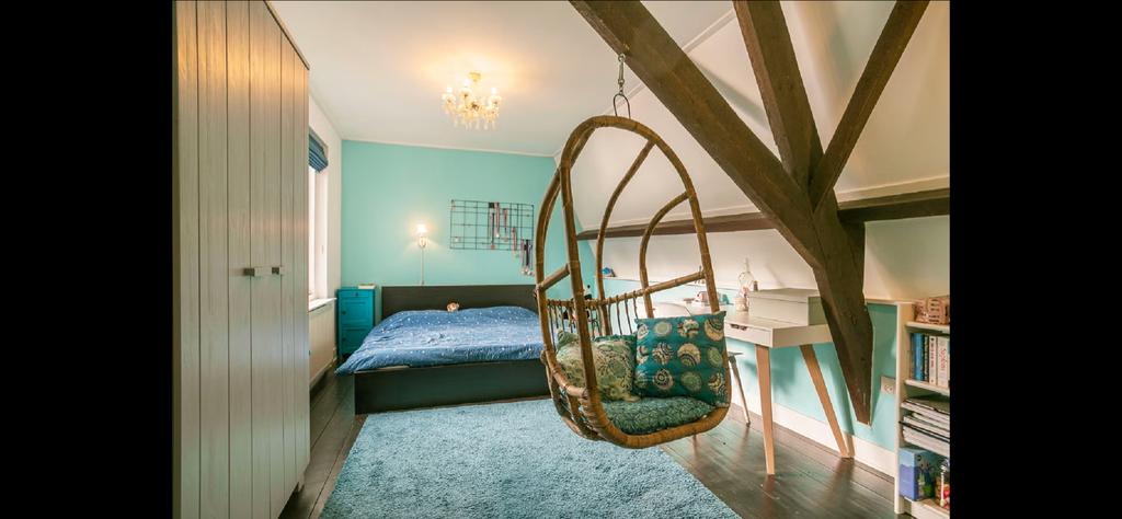 Rotan Hangstoel met Kussens, Huis en Inrichting, Stoelen, Ophalen, Bruin, Riet of Rotan, Zo goed als nieuw