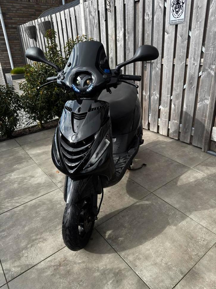 Piaggio Zip 4T 50cc, Fietsen en Brommers, Scooters | Piaggio, Gebruikt, Zip, Maximaal 45 km/u, Benzine, Ophalen