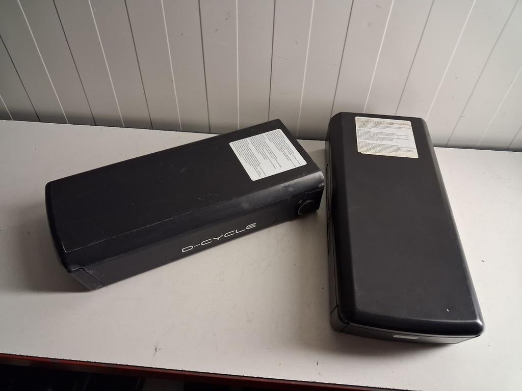 2 stuks defecte fiets accu's Qwic Smart Hollandia, Gebruikt, Www.Qwic.nl, Ophalen of Verzenden, Pyter jurjensstrjitte