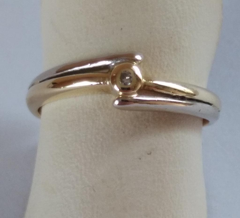 gouden RING, (14k), van JEUNESSE, maat 16.75 met Briljantje., Ophalen of Verzenden, Met edelsteen, Dame, Goud