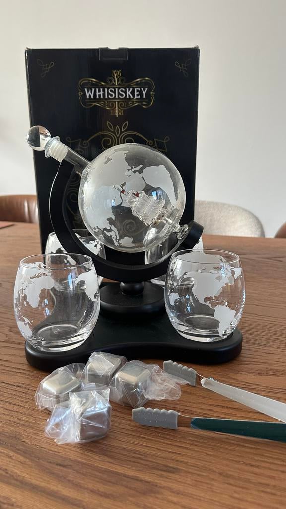 Whisiskey Globe Decanter Set - Whisky Karaf met Glazen, Ophalen, Zo goed als nieuw, Meerkleurig, Overige merken