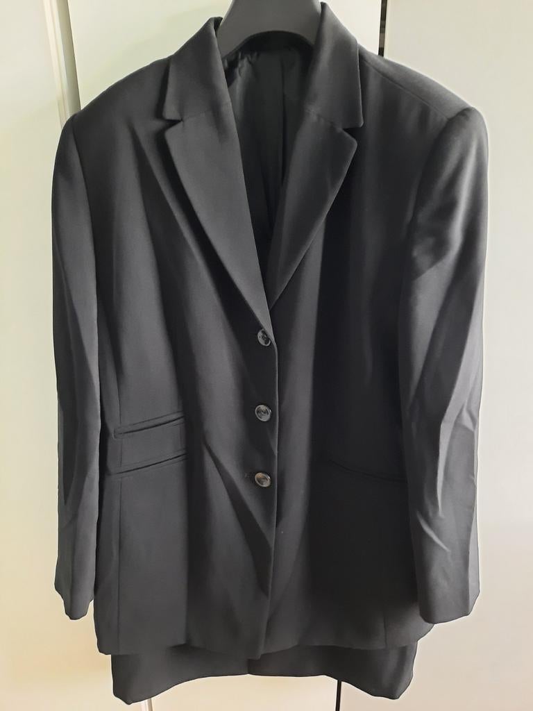 Zwart blazer en rok set, maat 44, zeer goede staat, Kostuum of Pak, Zwart, Maat 42/44 (L), Ophalen of Verzenden
