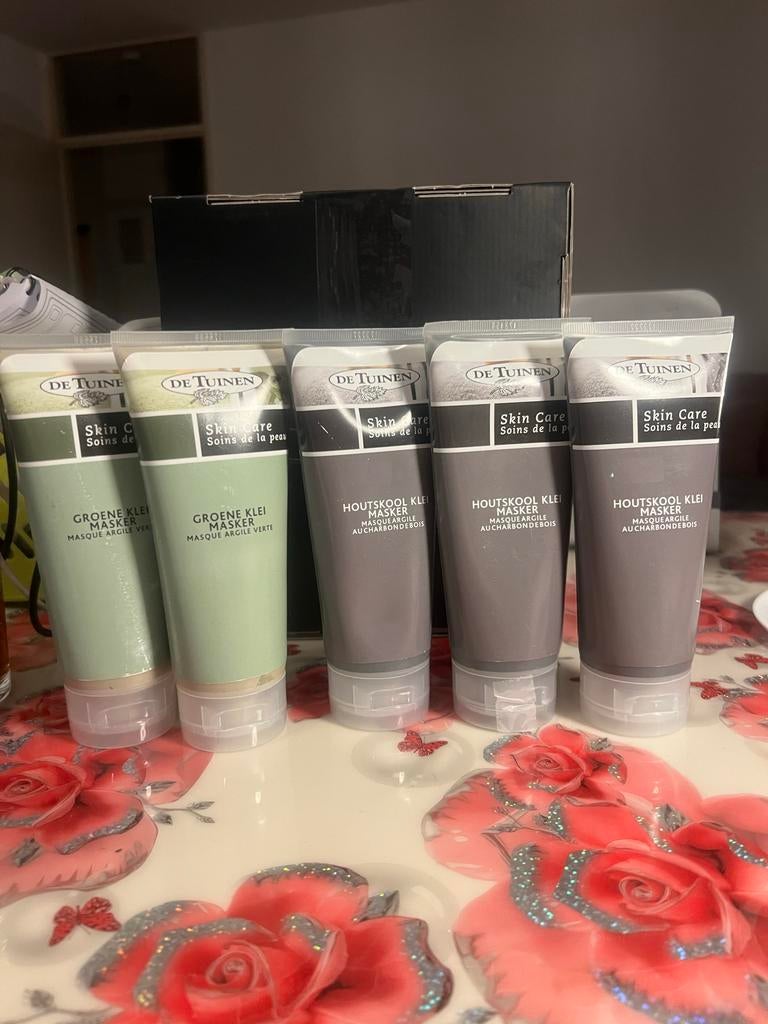 De Tuinen Klei Maskers: Groene Klei & Houtskool Klei, Sieraden, Tassen en Uiterlijk, Uiterlijk | Gezichtsverzorging, Verzenden