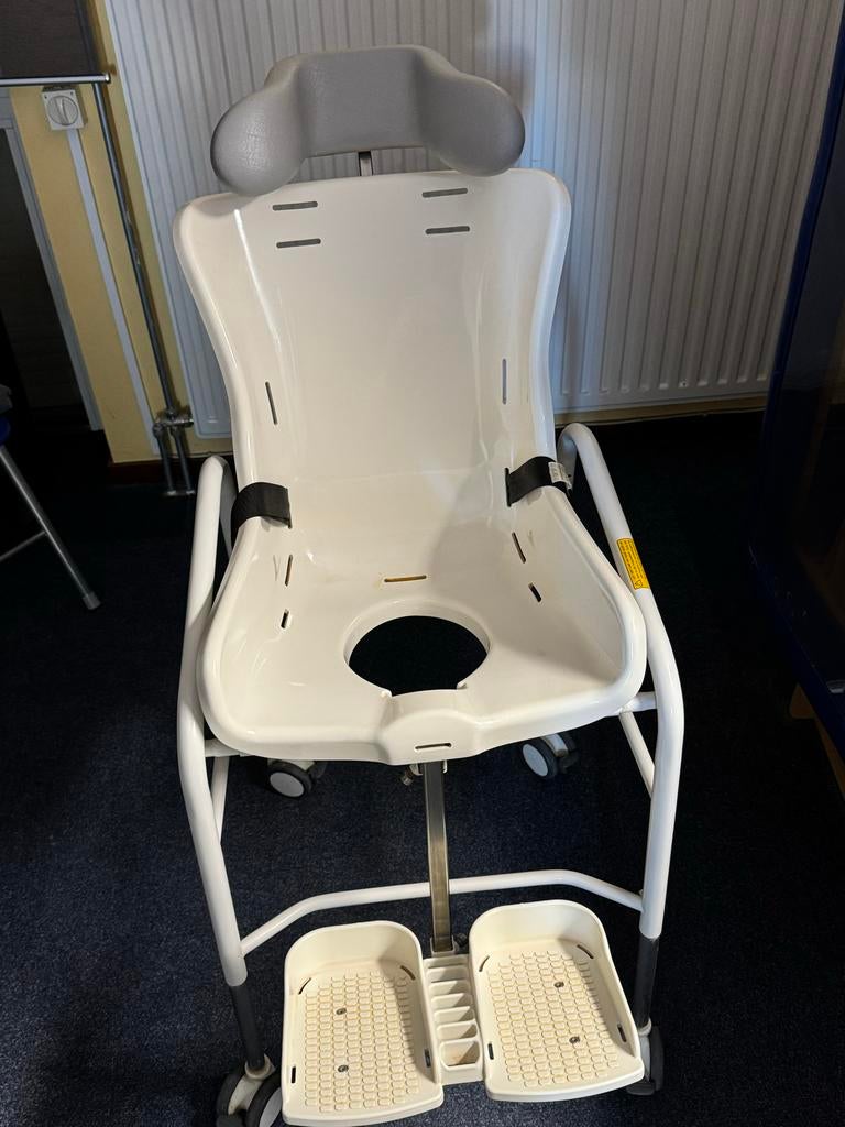 Douchestoel te koop!, Diversen, Verpleegmiddelen, Ophalen