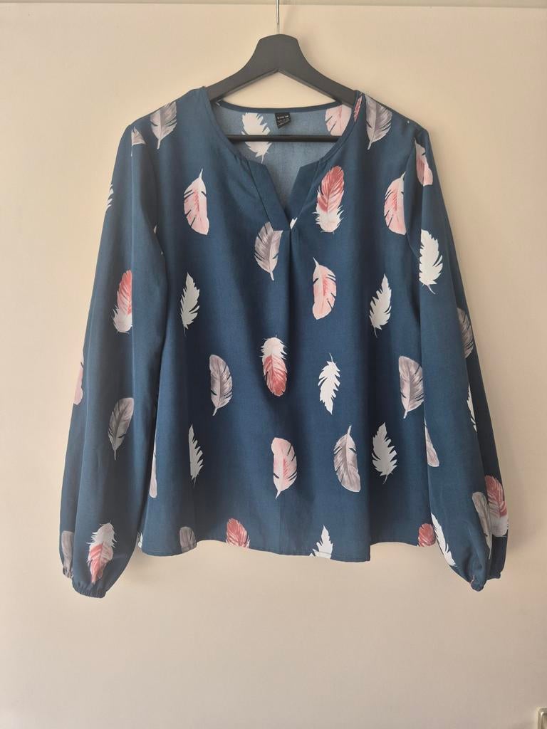 Shein blouse met verenprint, maat L, Kleding | Dames, Blouses en Tunieken, Overige kleuren, Maat 42/44 (L), Ophalen of Verzenden