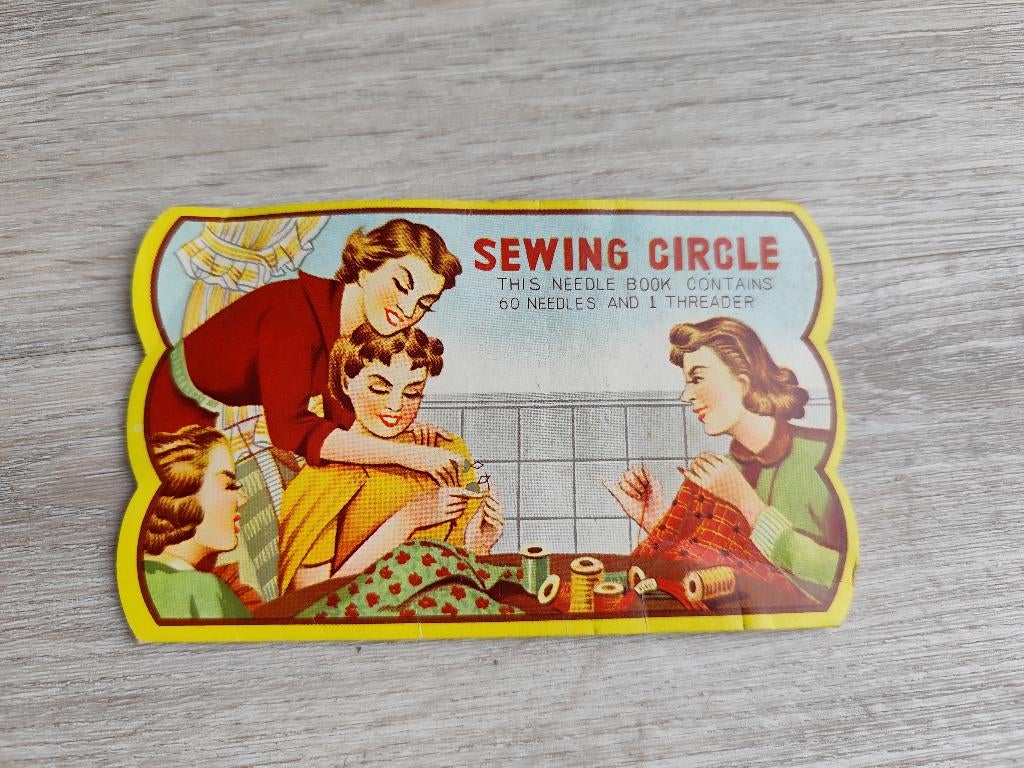 NAAIGEREI - NAALDENBOEKJE SEWING CIRCLE, Ophalen of Verzenden, Zo goed als nieuw