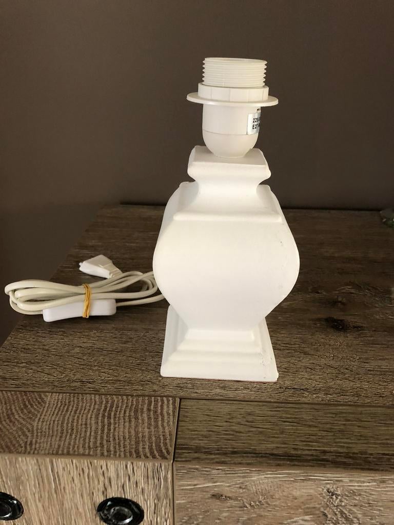 In NIEUWSTAAT tafellamp lampenvoet tafellampen schemerlamp, Overige materialen, Ophalen of Verzenden, Zo goed als nieuw, Minder dan 50 cm