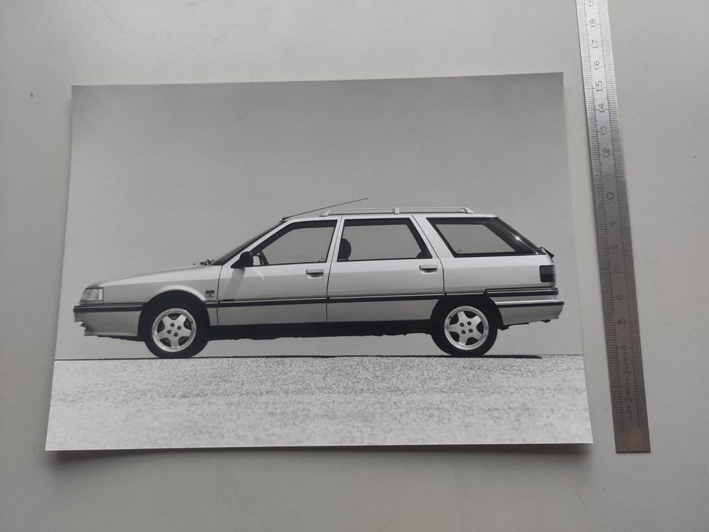 (325) Renault 21 Nevada TXI persfoto, Ophalen of Verzenden