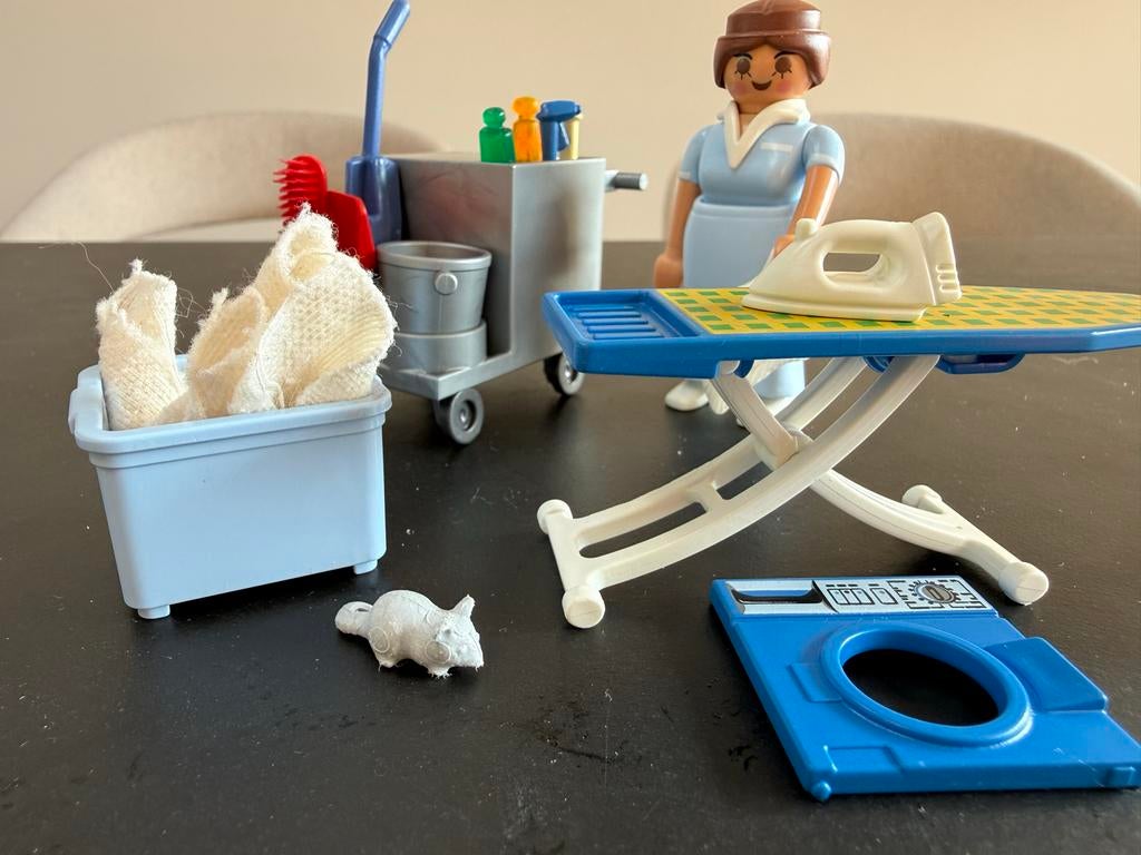 Playmobil 5271 Huishoudster met wasmachine en strijkplank, Ophalen of Verzenden, Gebruikt, Jongen of Meisje
