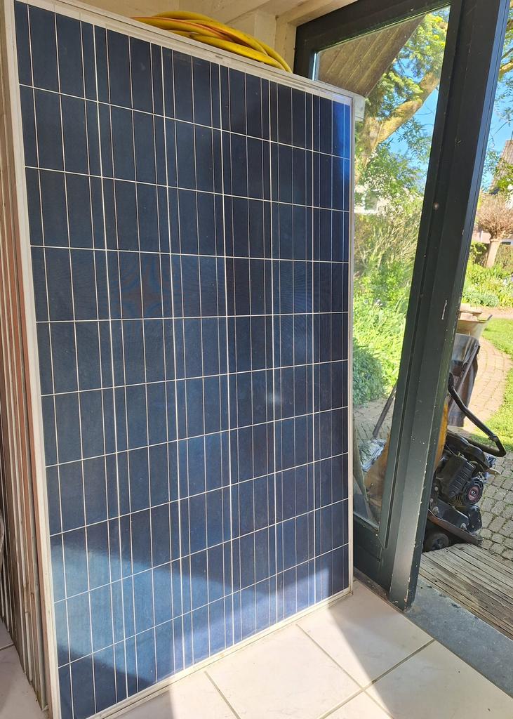 26 zonnepanelen. 240Wp per stuk., Doe-het-zelf en Verbouw, Ophalen, Gebruikt