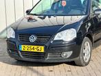 Volkswagen Polo 1.2-12V Trendline AIRCO NIEUW APK, Voorwielaandrijving, Stof, Gebruikt, Zwart