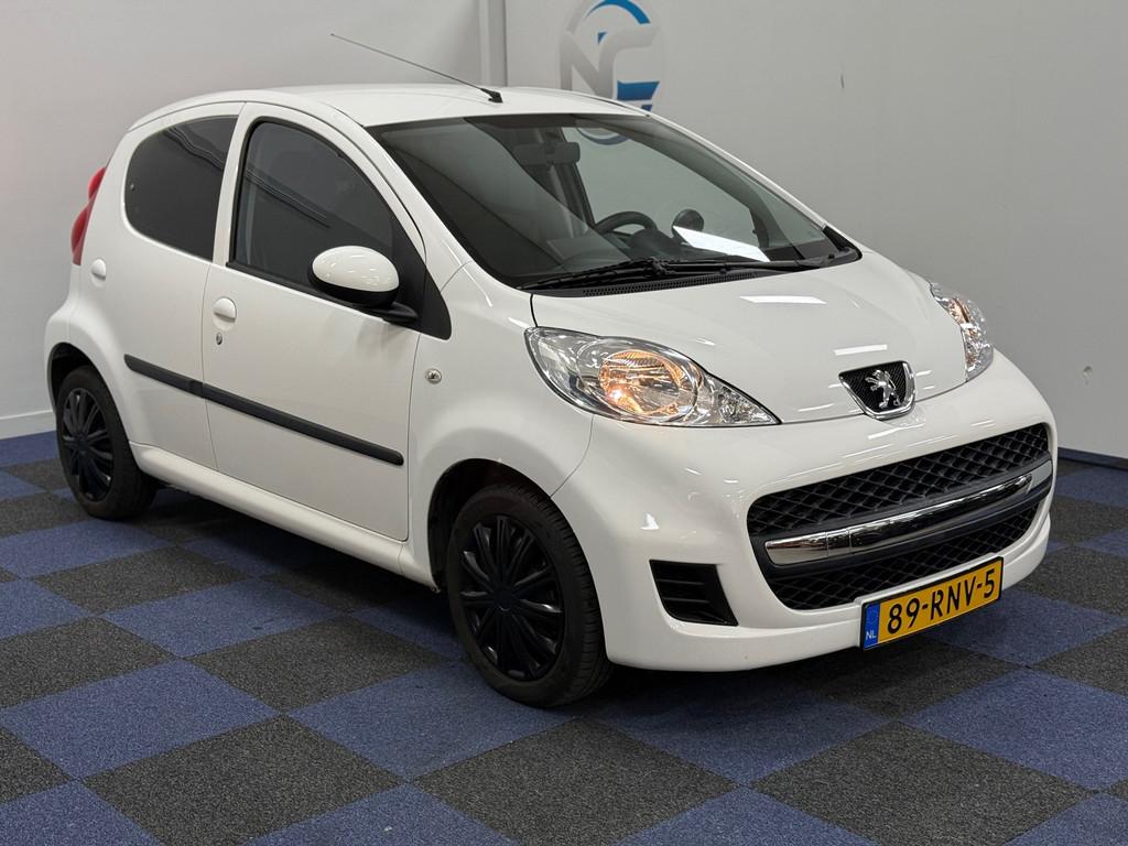 Peugeot 107 1.0-12V XS / AIRCO / MULTIEMEDIA NAVI / SUPER NE, Voorwielaandrijving, Euro 5, Gebruikt, 4 stoelen