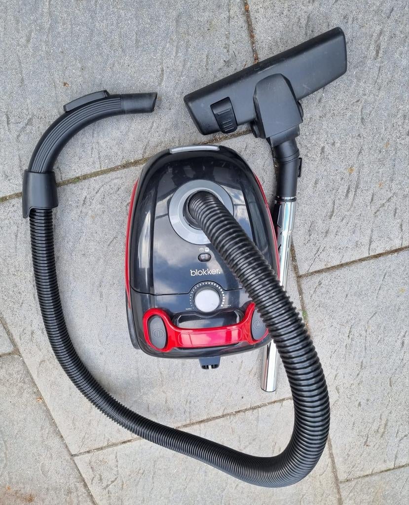 Blokker stofzuiger - Compact en krachtig, Stofzak, Gebruikt, Stofzuiger, Ophalen of Verzenden