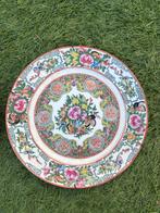 Decoratief Chinees bord met bloemen en vlinders, Ophalen