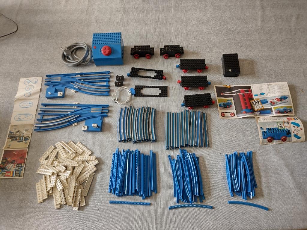 Partij vintage LEGO (rails, wagons, locs, transformator), Ophalen of Verzenden, Gebruikt, Losse stenen, Lego