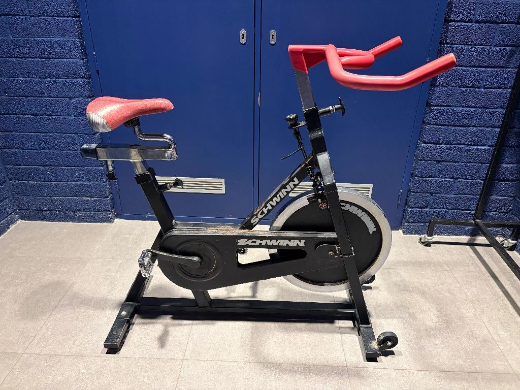 Schwinn Hometrainer / Spinningfiets – Stevig & Professioneel, Ophalen, Gebruikt, Metaal, Benen