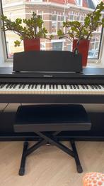 Roland RP102 Digitale Piano - Zo goed als nieuw, Muziek en Instrumenten, Piano's, Zwart, Digitaal, Ophalen of Verzenden, Zo goed als nieuw