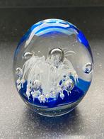 Vintage Presse-papier paperweight glas eivorm blauw wit gaaf, Ophalen of Verzenden
