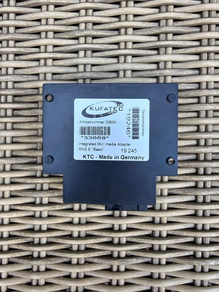 VAG Kufatec Multimedia Adapter voor originele radio's + kabe, Verzenden, Gebruikt
