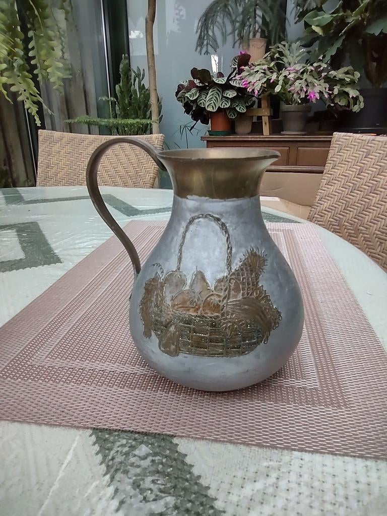 Fraaie messing kan met emaille. Afbeelding met fruitschaal, Ophalen of Verzenden