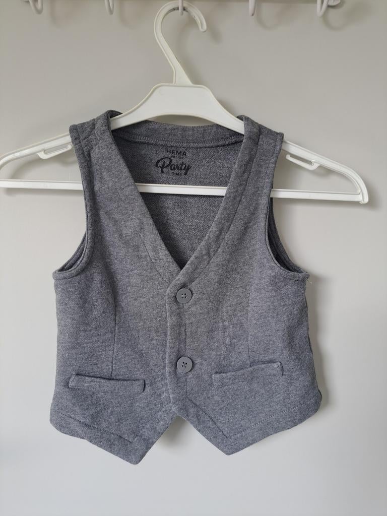 Hema grijs giletje maat 98-104, Kinderen en Baby's, Kinderkleding | Maat 98, Jongen of Meisje, Trui of Vest, Ophalen of Verzenden