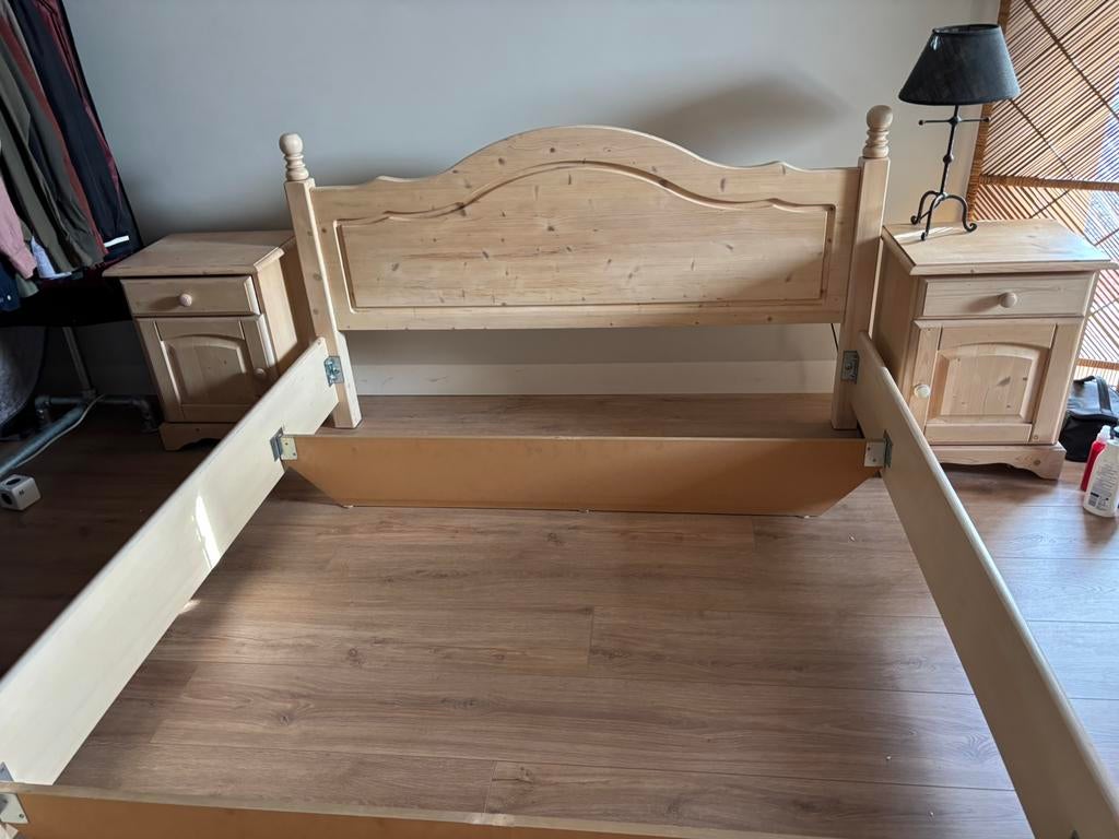 Bedframe + nachtkastjes, Huis en Inrichting, Slaapkamer | Bedden, Ophalen, Gebruikt, Wit, Tweepersoons