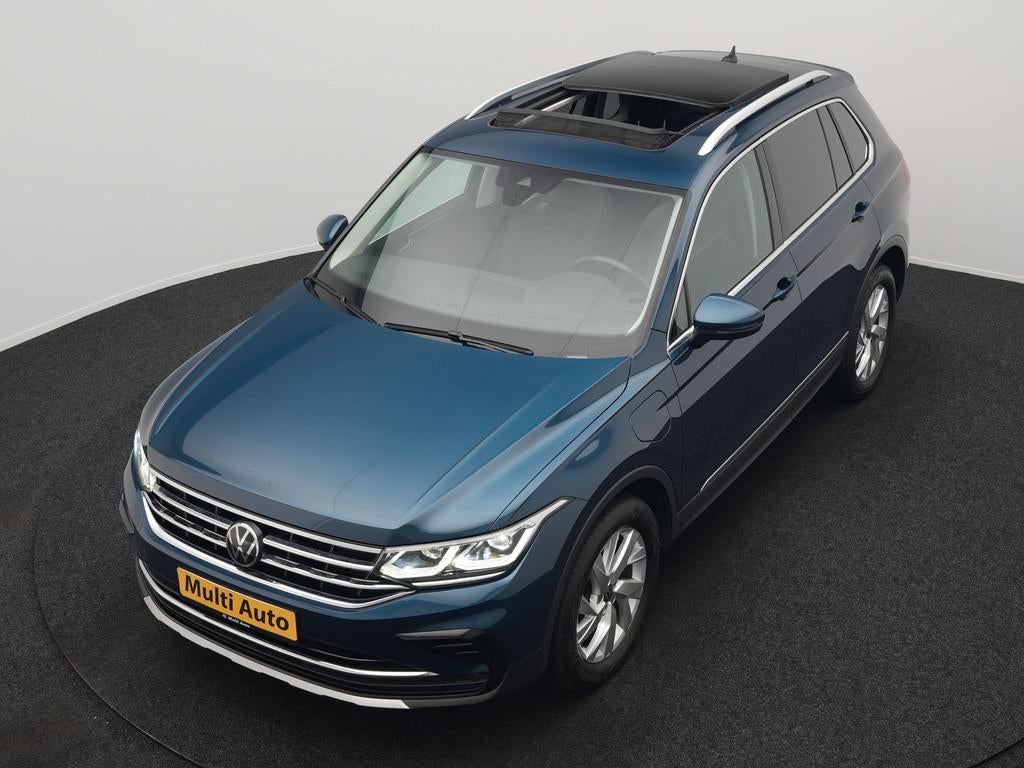 Volkswagen Tiguan 1.4 TSI eHybrid Elegance PHEV 245pk | Pano, 1716 kg, Zwart, Blauw, Alcantara