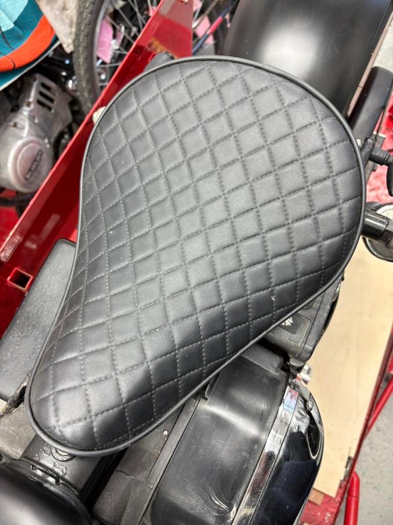 Bobber zadel chopper diamant smal, Motoren, Ophalen of Verzenden