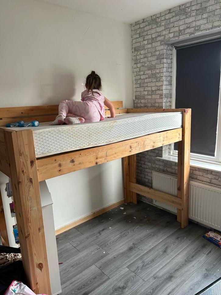 Stevige houten hoogslaper voor kinderen, Kinderen en Baby's, Kinderkamer | Stapelbedden en Hoogslapers, Gebruikt, Hoogslaper, Ophalen