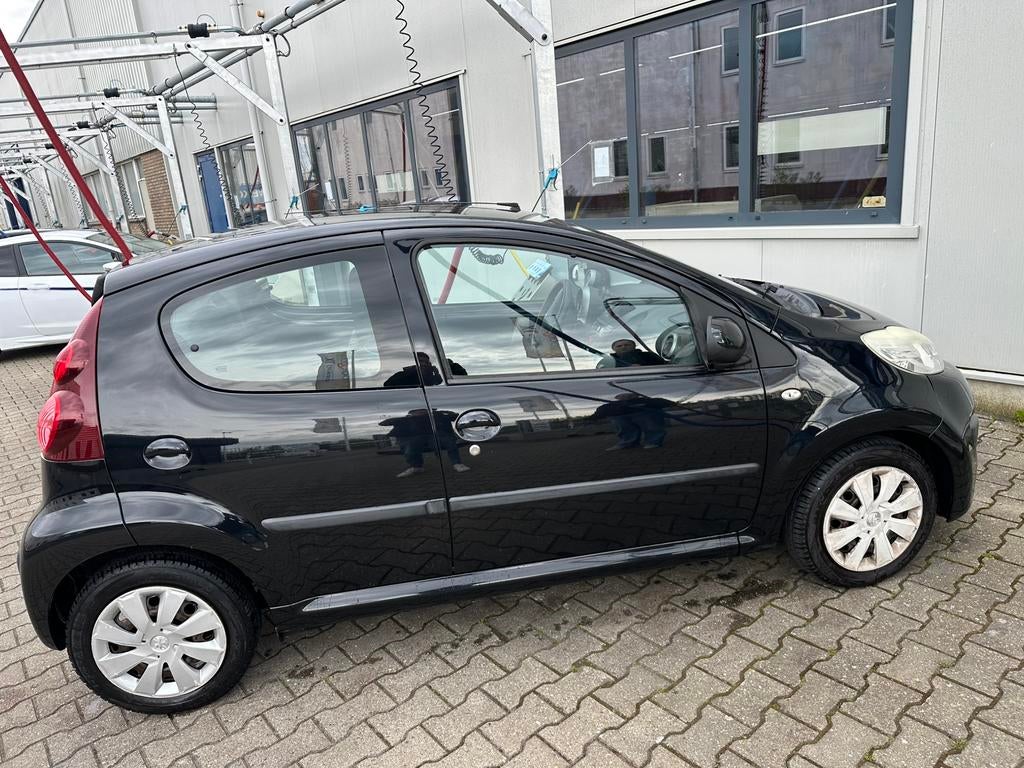 Peugeot 107 2012 km 200,000, Auto diversen, Auto-accessoires, Gebruikt, Ophalen of Verzenden