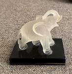 Glazen olifant beeldje, Verzamelen, Beelden en Beeldjes, Ophalen of Verzenden, Zo goed als nieuw, Dier