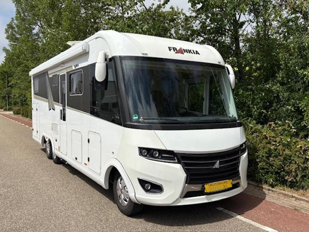 Frankia F-Line 840 GD Automaat L bedden, Ringverwarming, Bedrijf, Diesel, Luifel