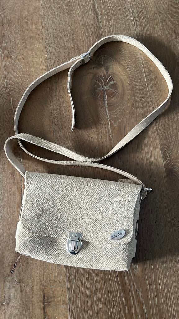 Suède tasje Nieuw, Ophalen of Verzenden, Nieuw, Beige, Schoudertasje