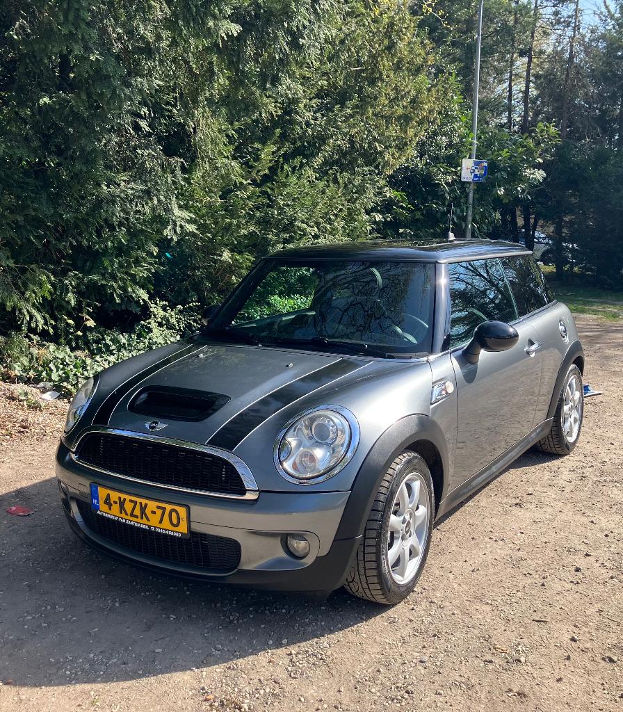 Mini 1.6 Cooper S 2010 Grijs, Zwart, 4 cilinders, 4 stoelen, 49 €/maand
