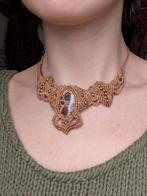 Handgemaakte macrame choker ketting met edelsteen, Geel, Nieuw, Ophalen of Verzenden, Steen of Mineraal