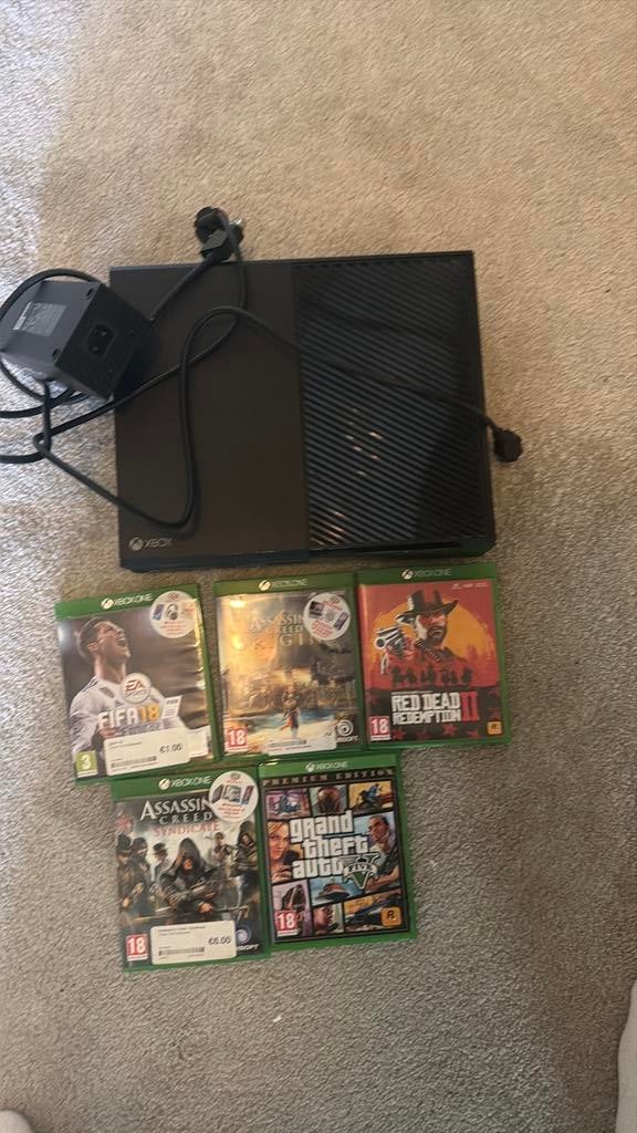 Xbox one  met spellen, Spelcomputers en Games, Games | Xbox One, Vanaf 18 jaar, 1 speler, Ophalen of Verzenden, Zo goed als nieuw